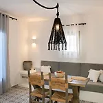 Apart Otel Aval Mesaria