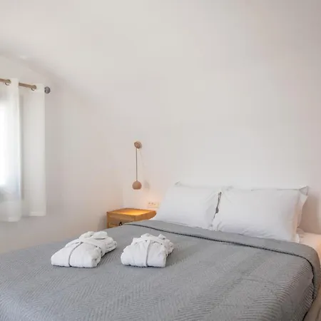 Aval Aparthotel Messaria (Santorini)
