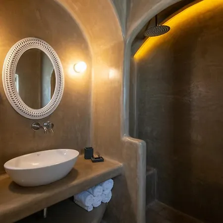 Aval Hotel apartamentowy 4*